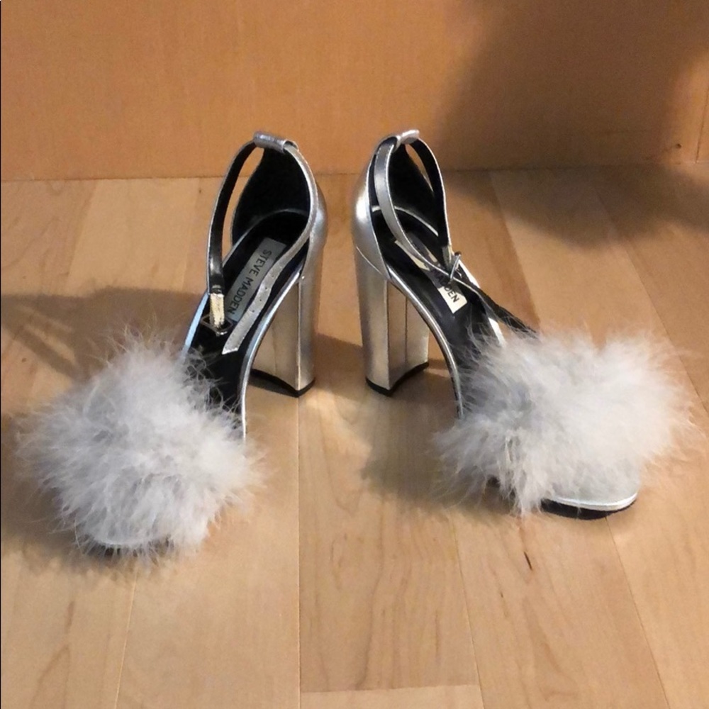 Steve Madden fur open toed heels